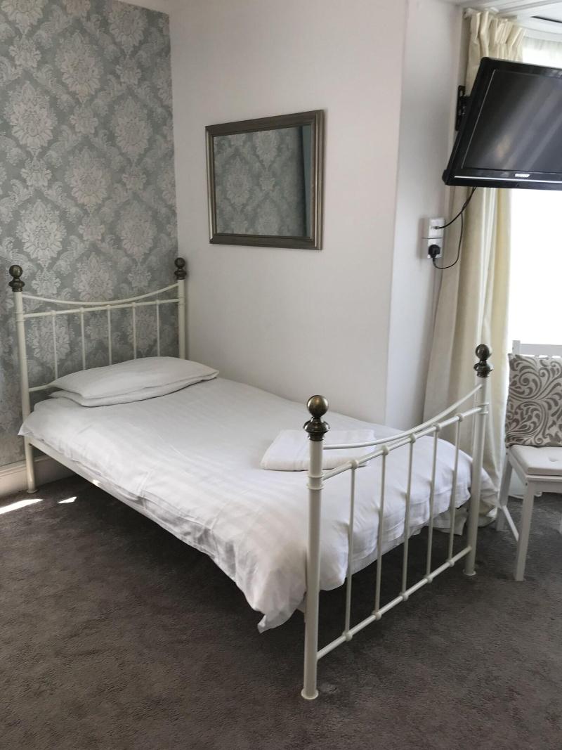 Highcliffe Hotel - Oda
