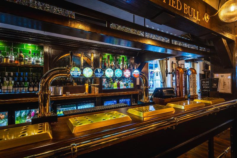 The Pied Bull - Bar