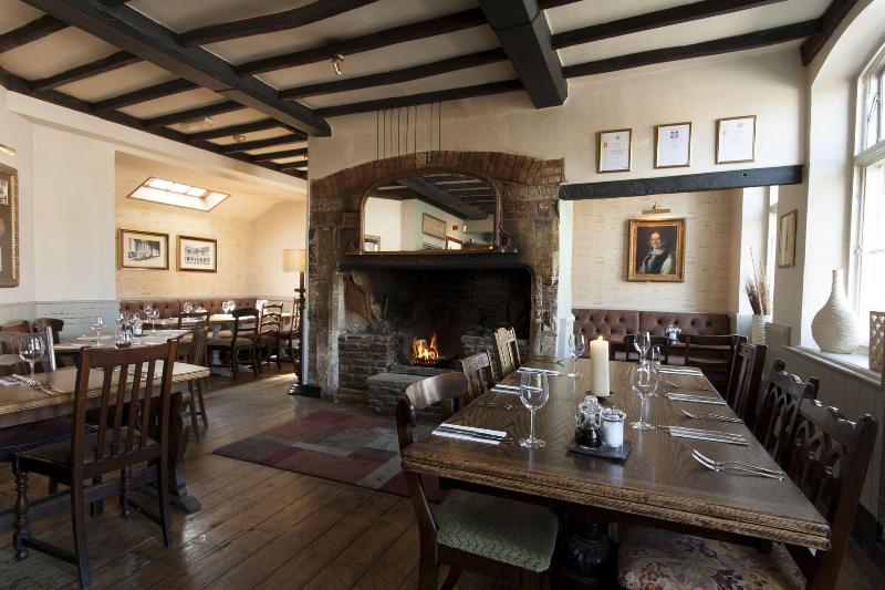 Red Lion - B&B - Restoran