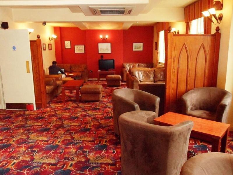 Three Queens Hotel - Bar