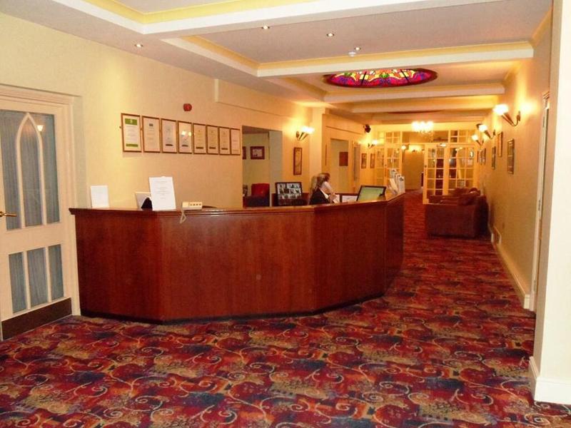 Three Queens Hotel - Lobi