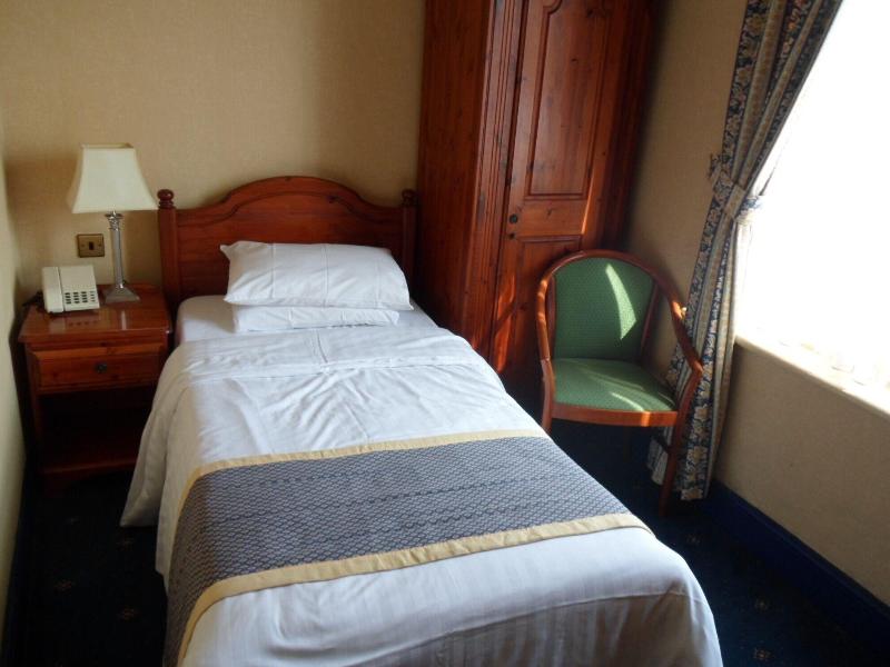 Three Queens Hotel - Oda