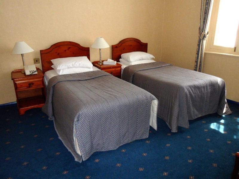 Three Queens Hotel - Oda