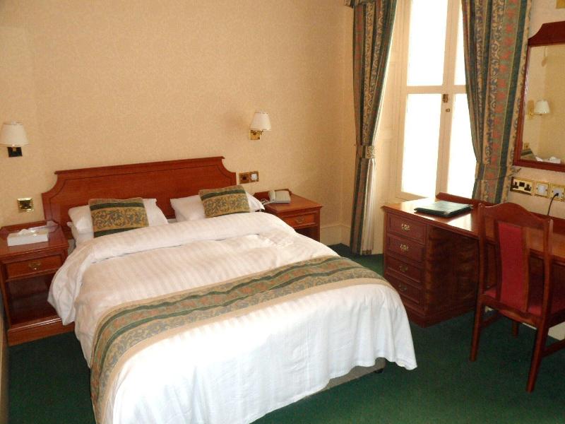 Three Queens Hotel - Oda