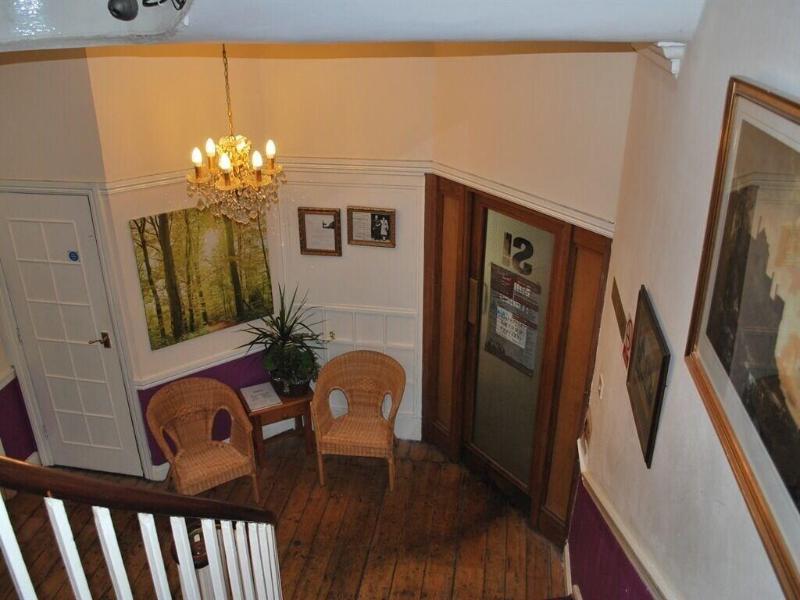 The George Hotel - Lobi