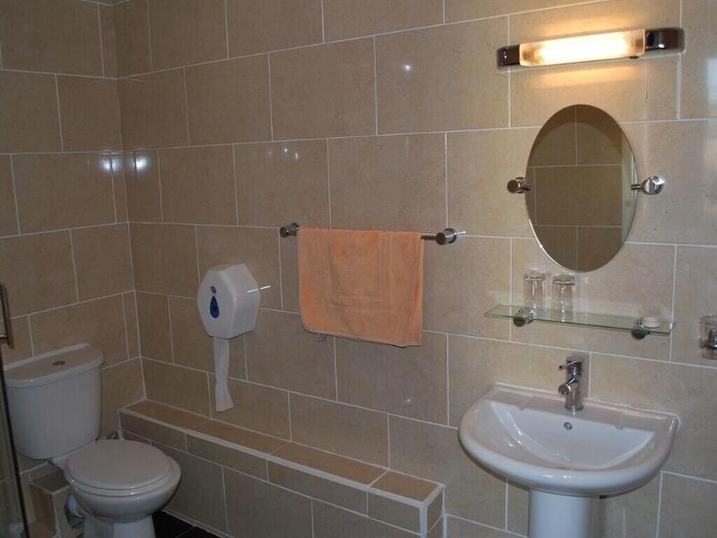 The George Hotel - Genel