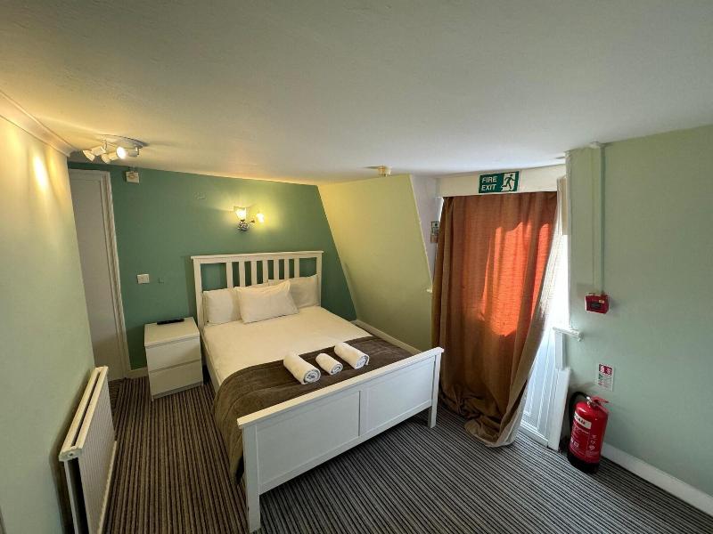 The George Hotel - Oda