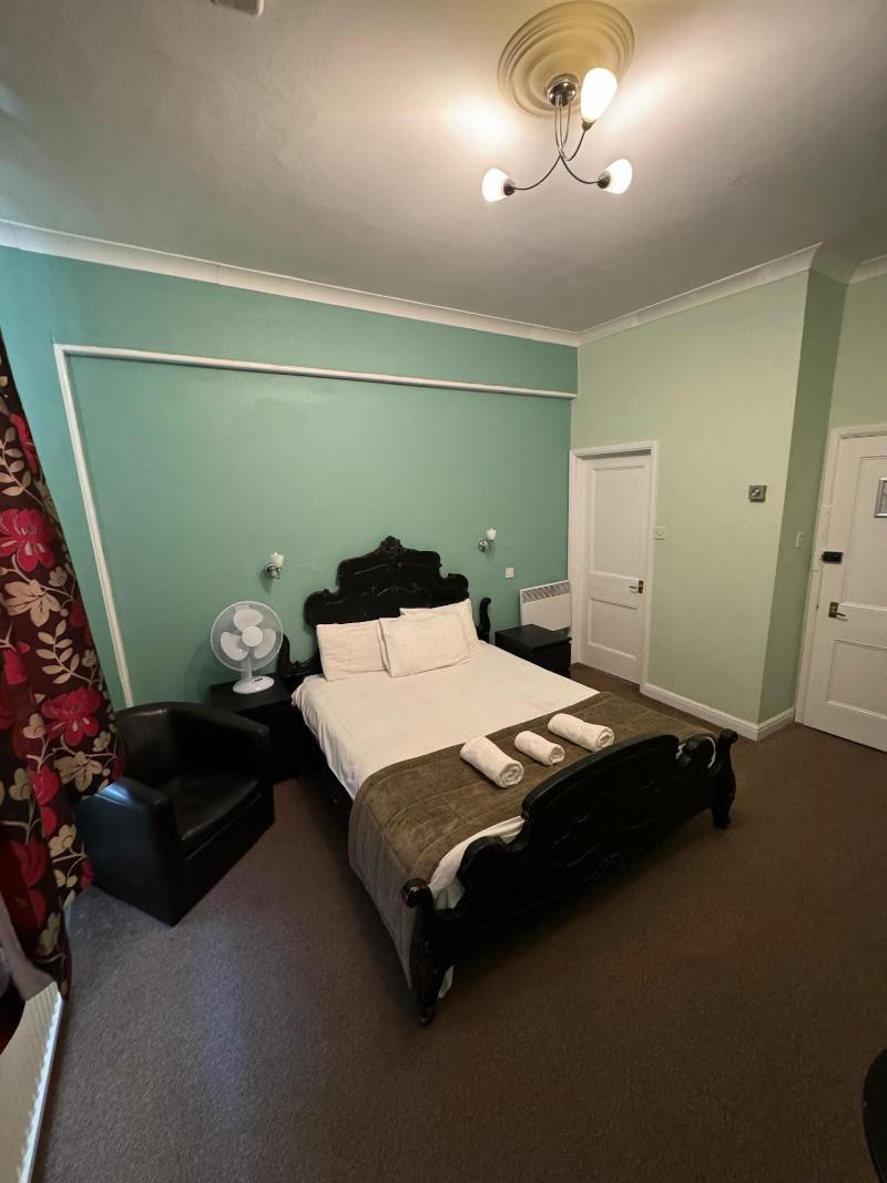 The George Hotel - Oda