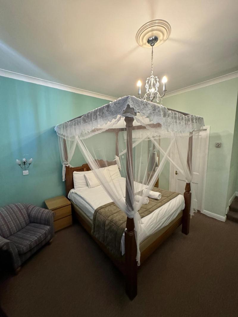 The George Hotel - Oda