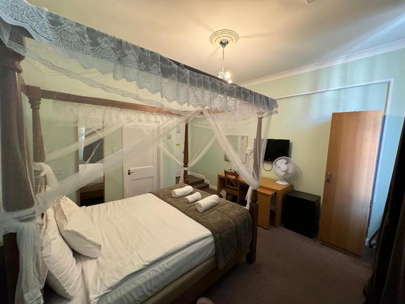 The George Hotel - Oda