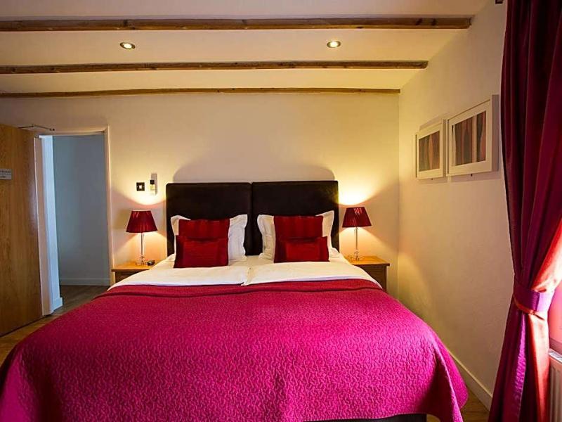 Bath House Hotel - Genel