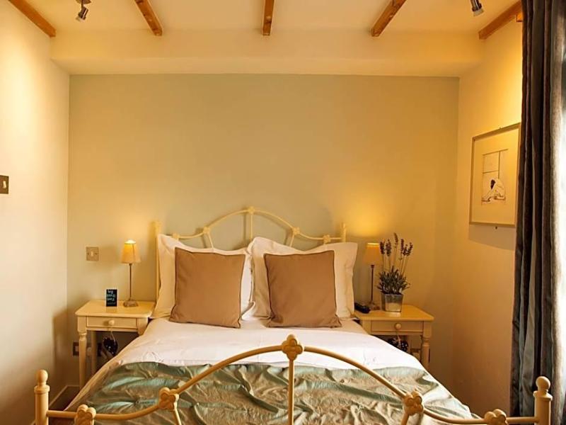 Bath House Hotel - Genel