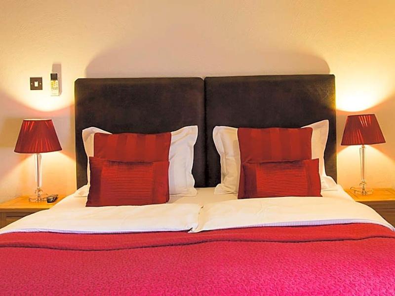 Bath House Hotel - Genel