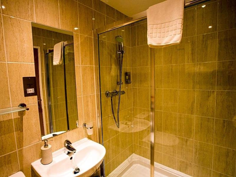 Bath House Hotel - Genel