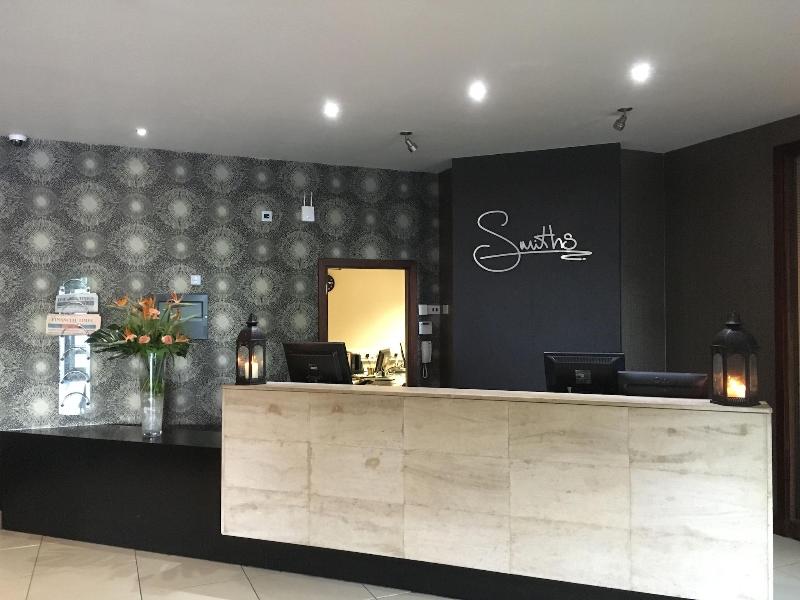 Smiths At Gretna Green - Lobi