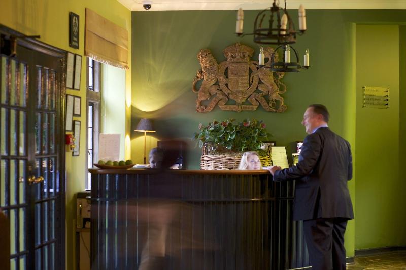 Hare And Hounds Hotel - Lobi