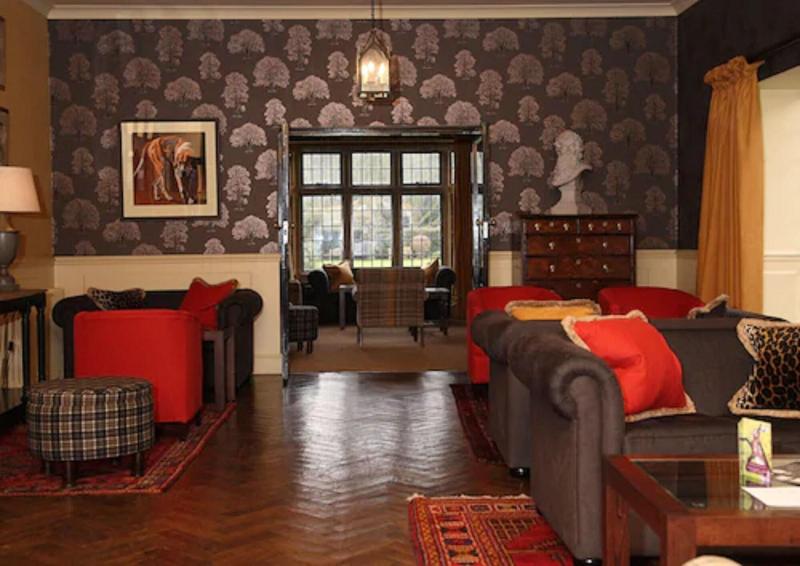 Hare And Hounds Hotel - Lobi