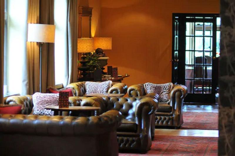 Hare And Hounds Hotel - Lobi