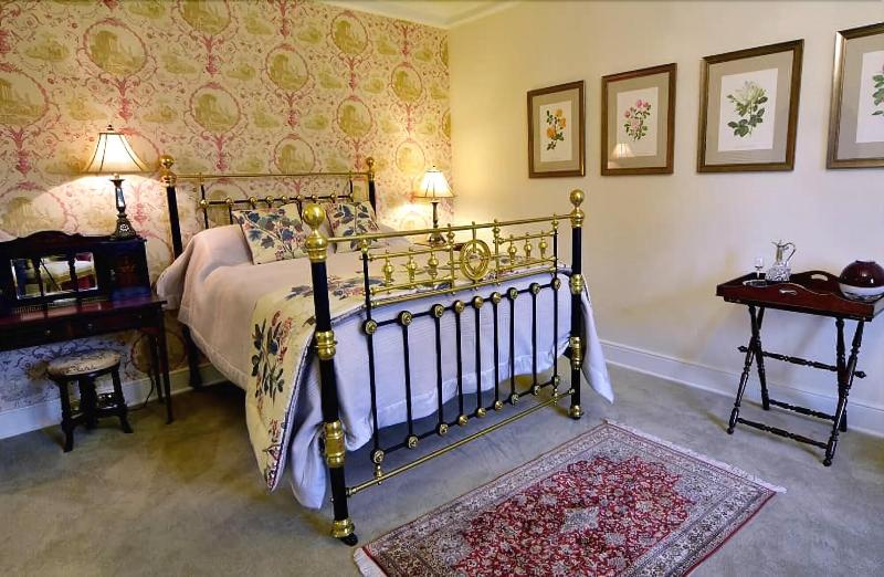 Pale Hall Hotel - Oda