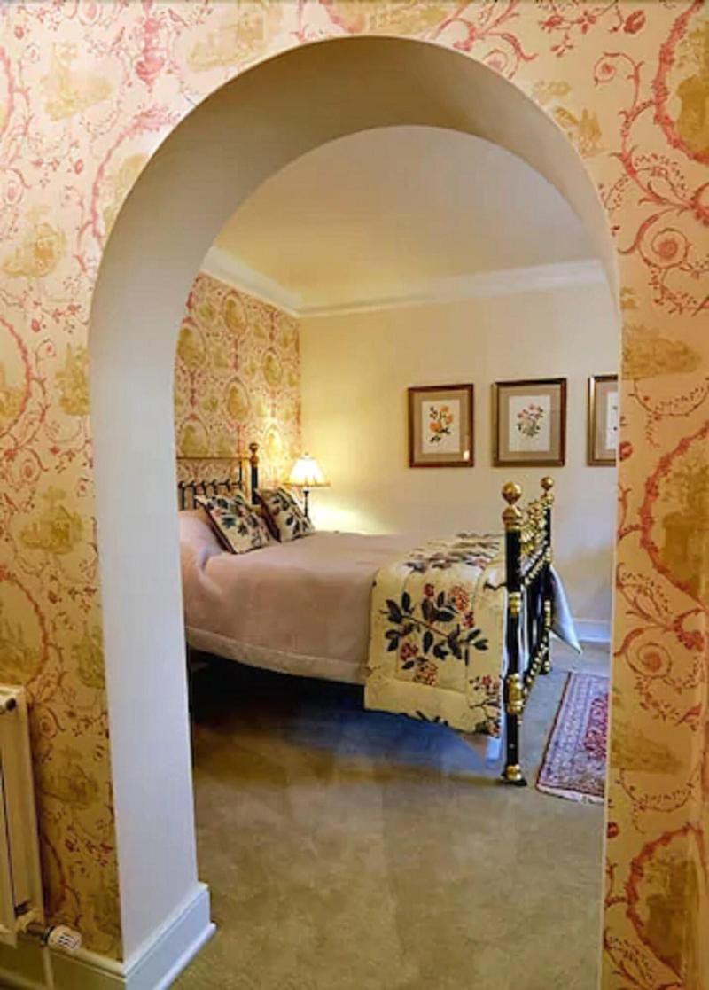 Pale Hall Hotel - Oda