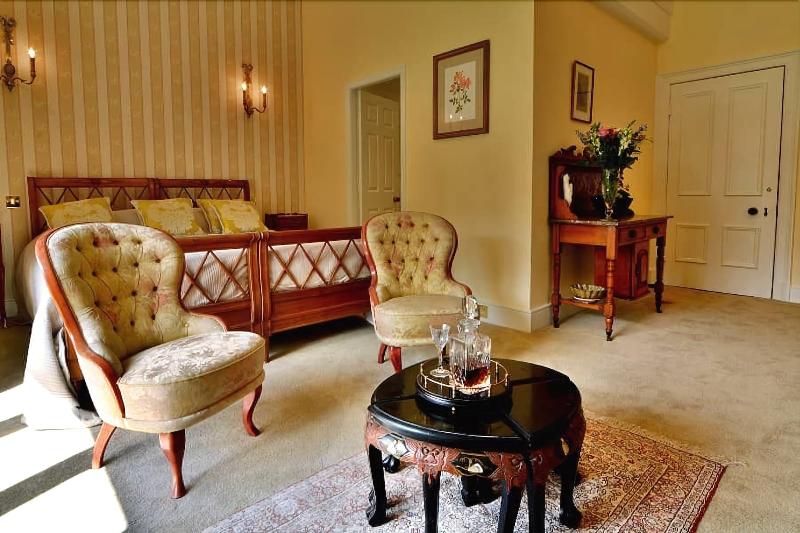 Pale Hall Hotel - Oda