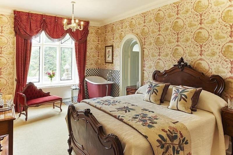 Pale Hall Hotel - Oda