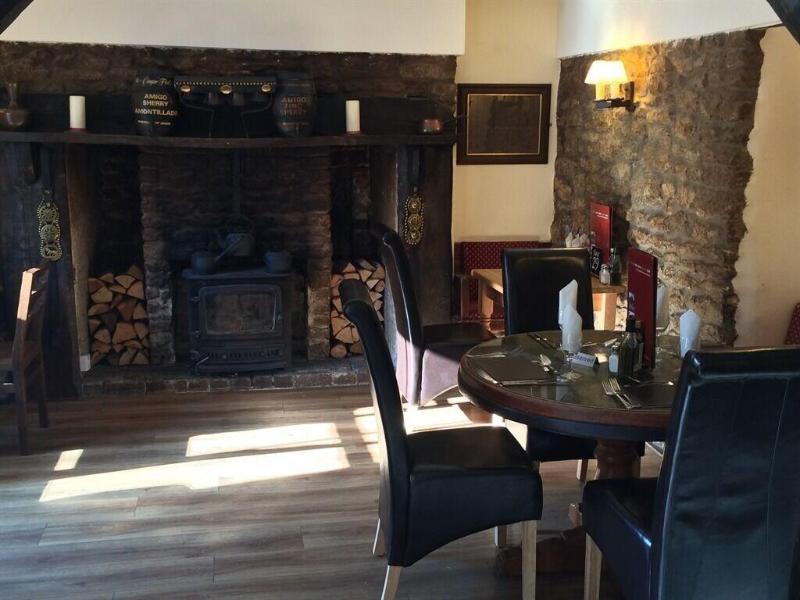 Hunters Lodge Inn - Bar