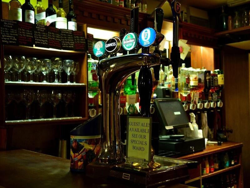 Crown Hotel - Bar