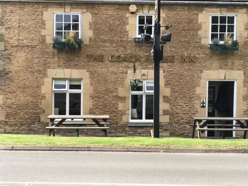 The Coach House Inn - Genel