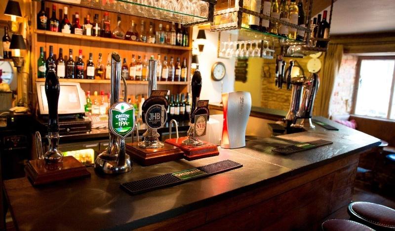 Queens Head Inn - Bar