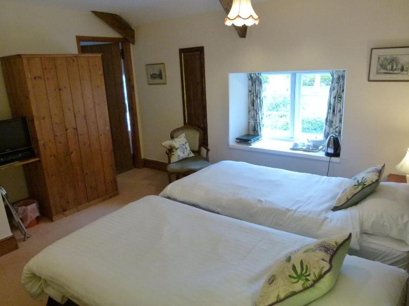 Collaven Manor Hotel - Oda