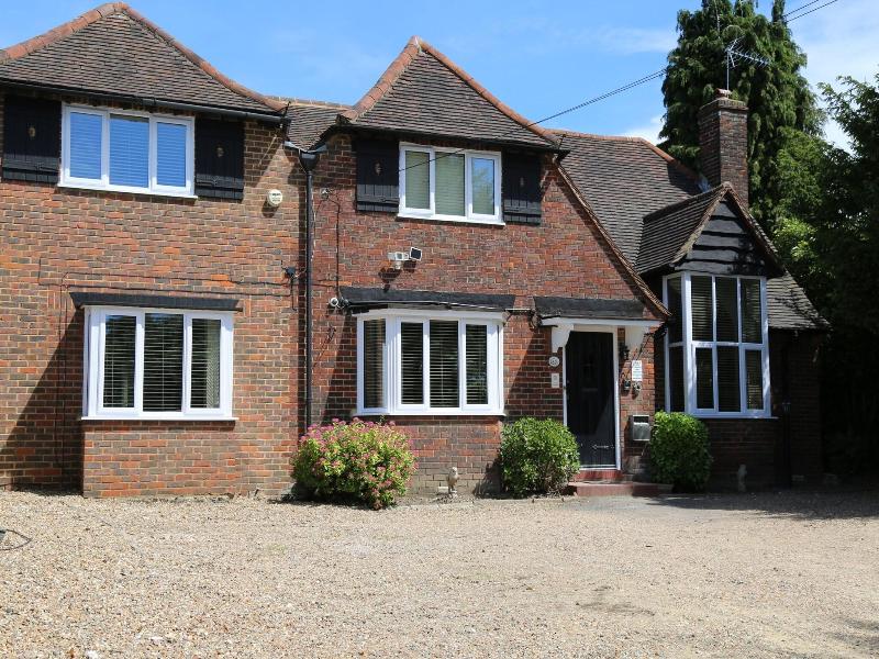 Debden Guest House - Genel