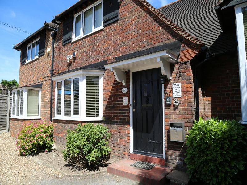 Debden Guest House - Genel