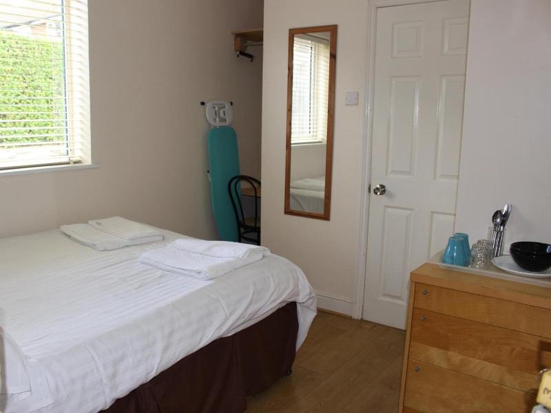 Debden Guest House - Oda