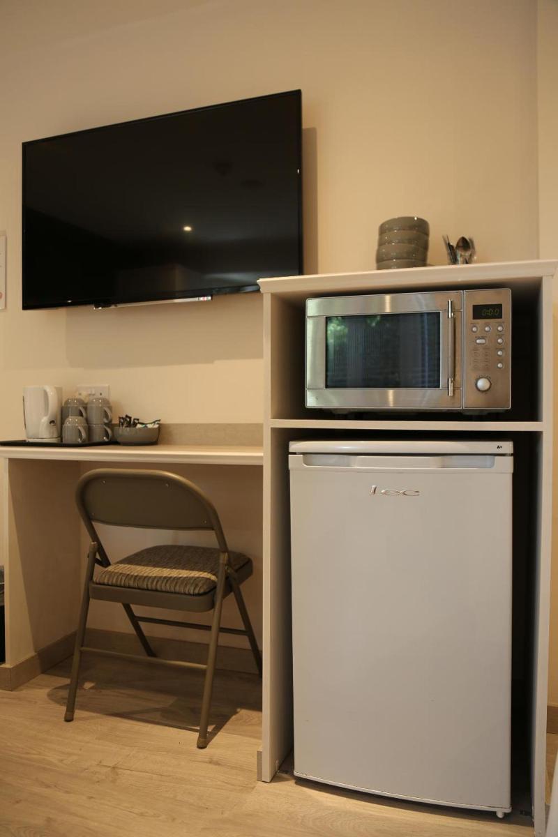 Debden Guest House - Oda