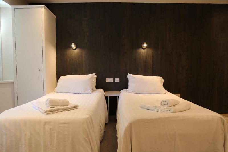 Debden Guest House - Oda