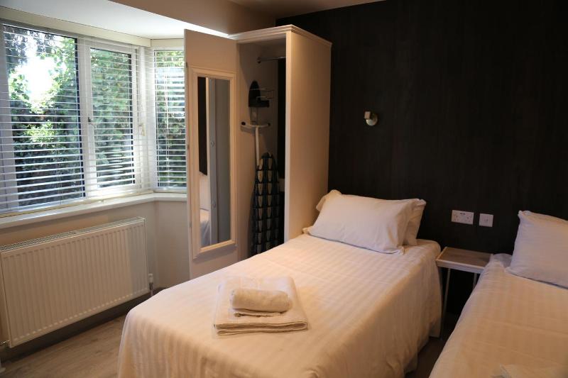 Debden Guest House - Oda
