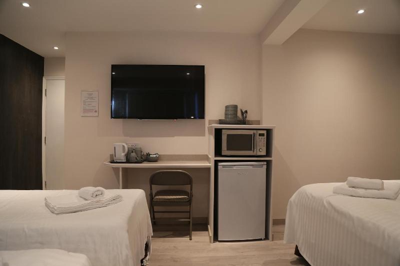 Debden Guest House - Oda