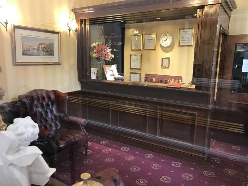 Balmoral House Hotel - Lobi