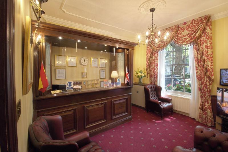 Balmoral House Hotel - Lobi