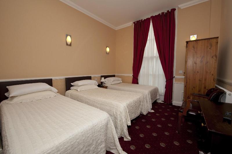Balmoral House Hotel - Oda