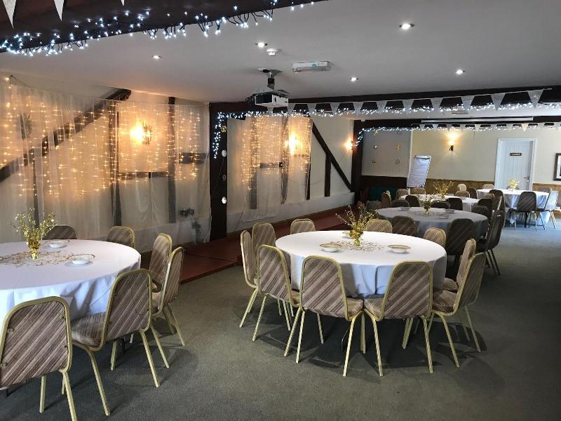 The Mortimer Arms - Toplantı