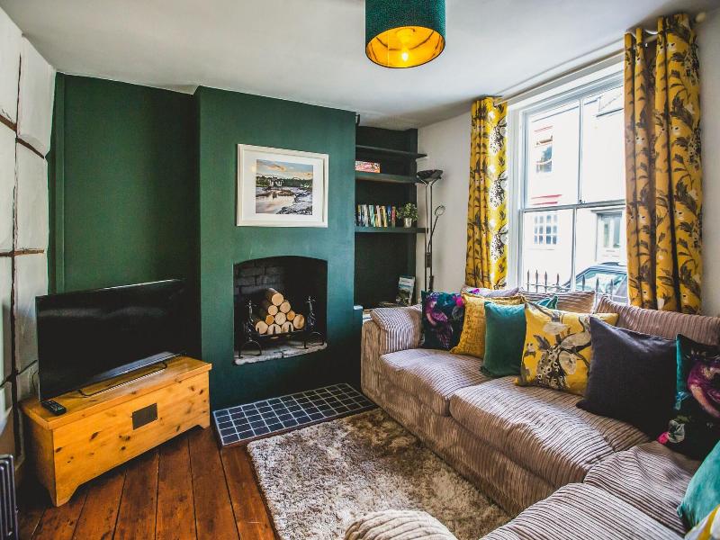No.8 Accommodation - Lobi