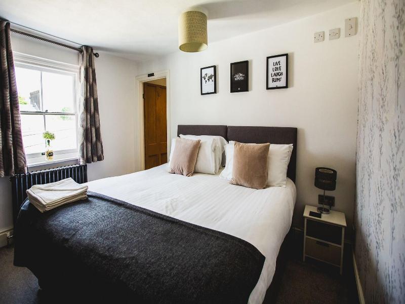 No.8 Accommodation - Aktivite