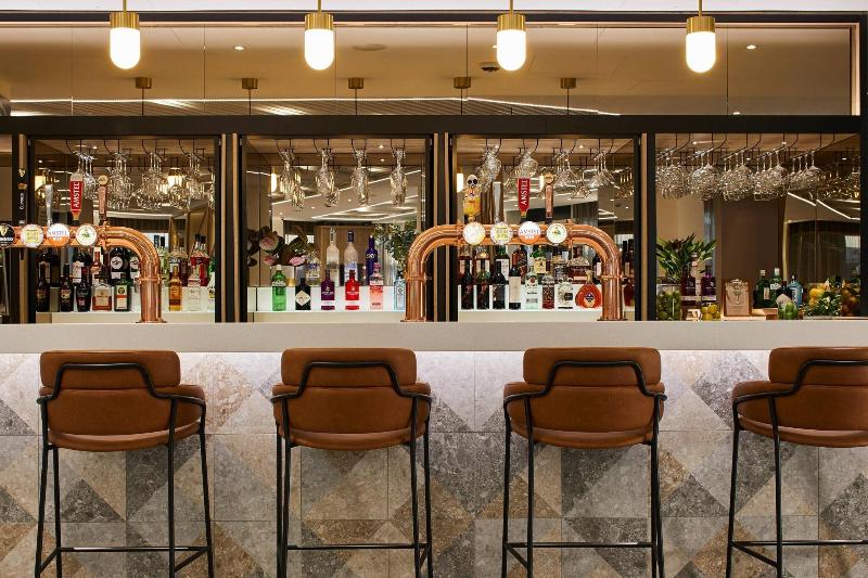 Courtyard By Marriott London City Airport - Restoran