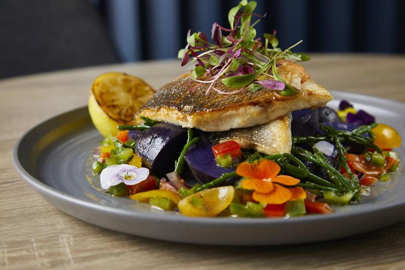 Courtyard By Marriott London City Airport - Restoran