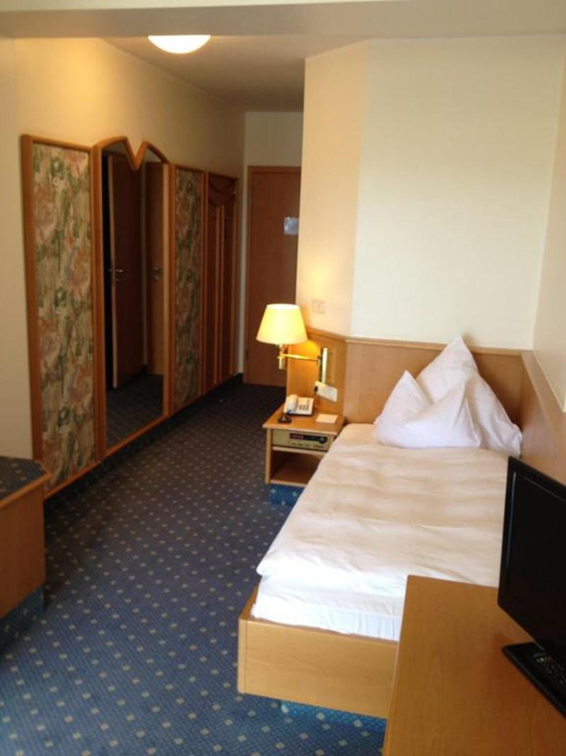 Restaurant & Hotel Hohenzollern - Oda