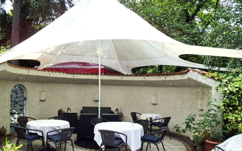 L'Auberge - Genel