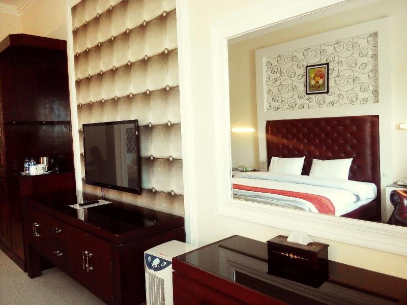 Grand City Batu Hotel - Oda