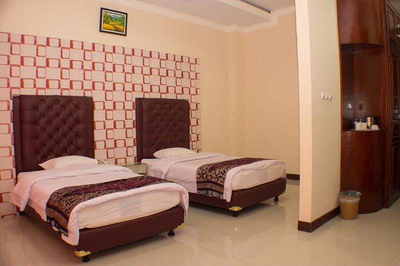 Grand City Batu Hotel - Oda